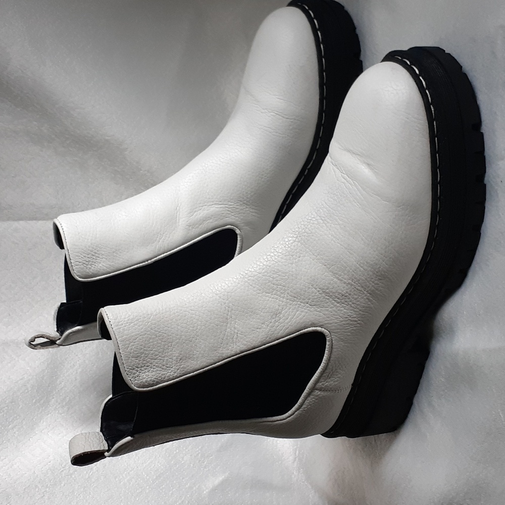 Marc Fisher Women White Black Chelsea Boots Elastic Gore Privi Lug Sole …